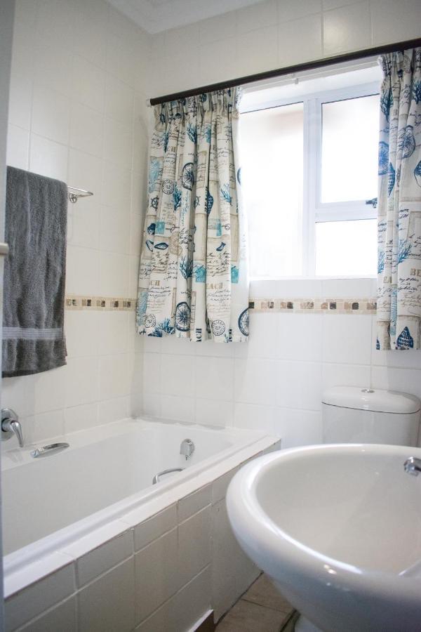 At 4 Umzumbe Beach Apartment, Mangrove Beach Estate Melville  Exterior foto